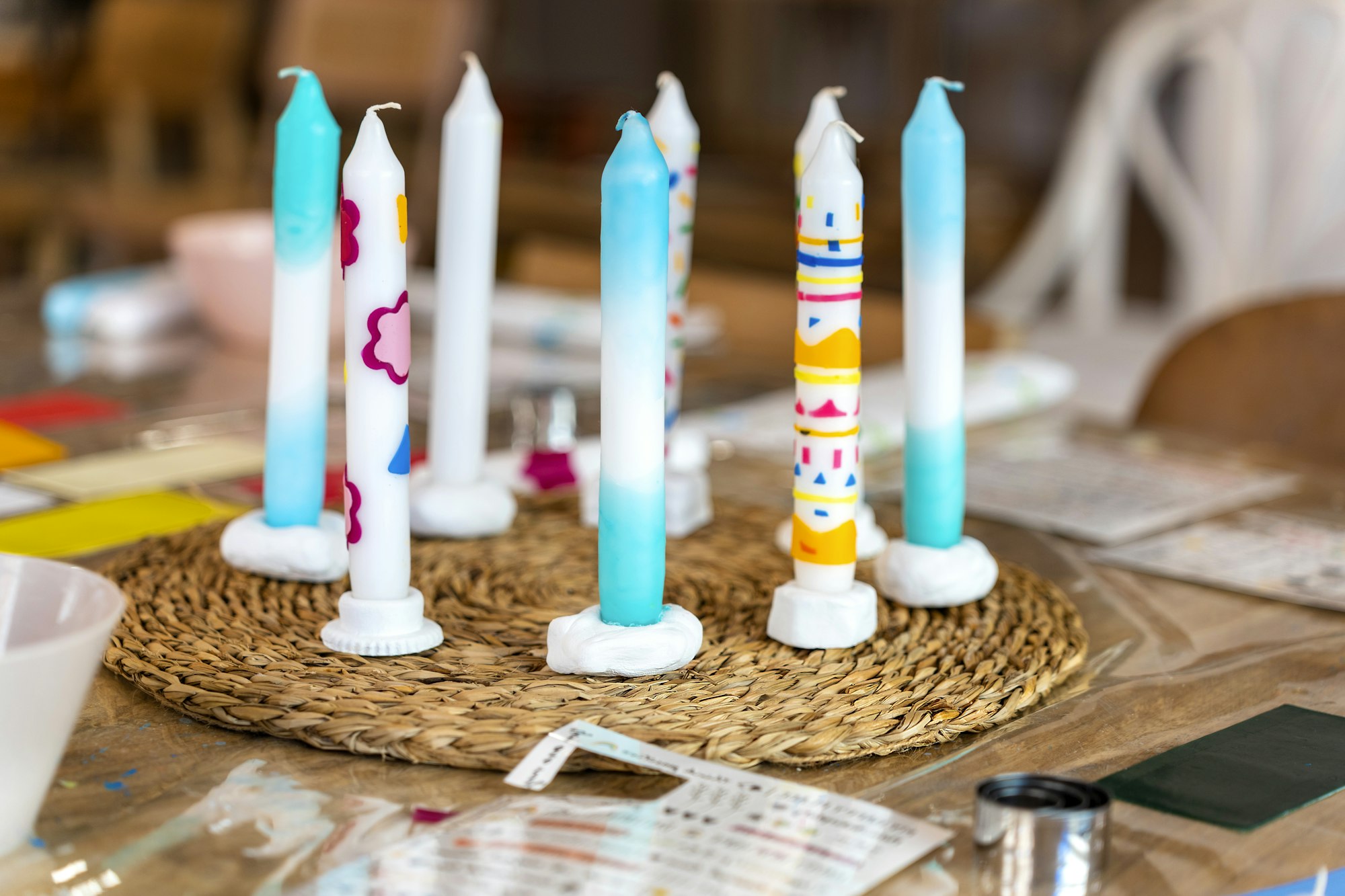 Decorated candle workshop. Artistic Candle Making: Create Personalized Decor with Natural Soy